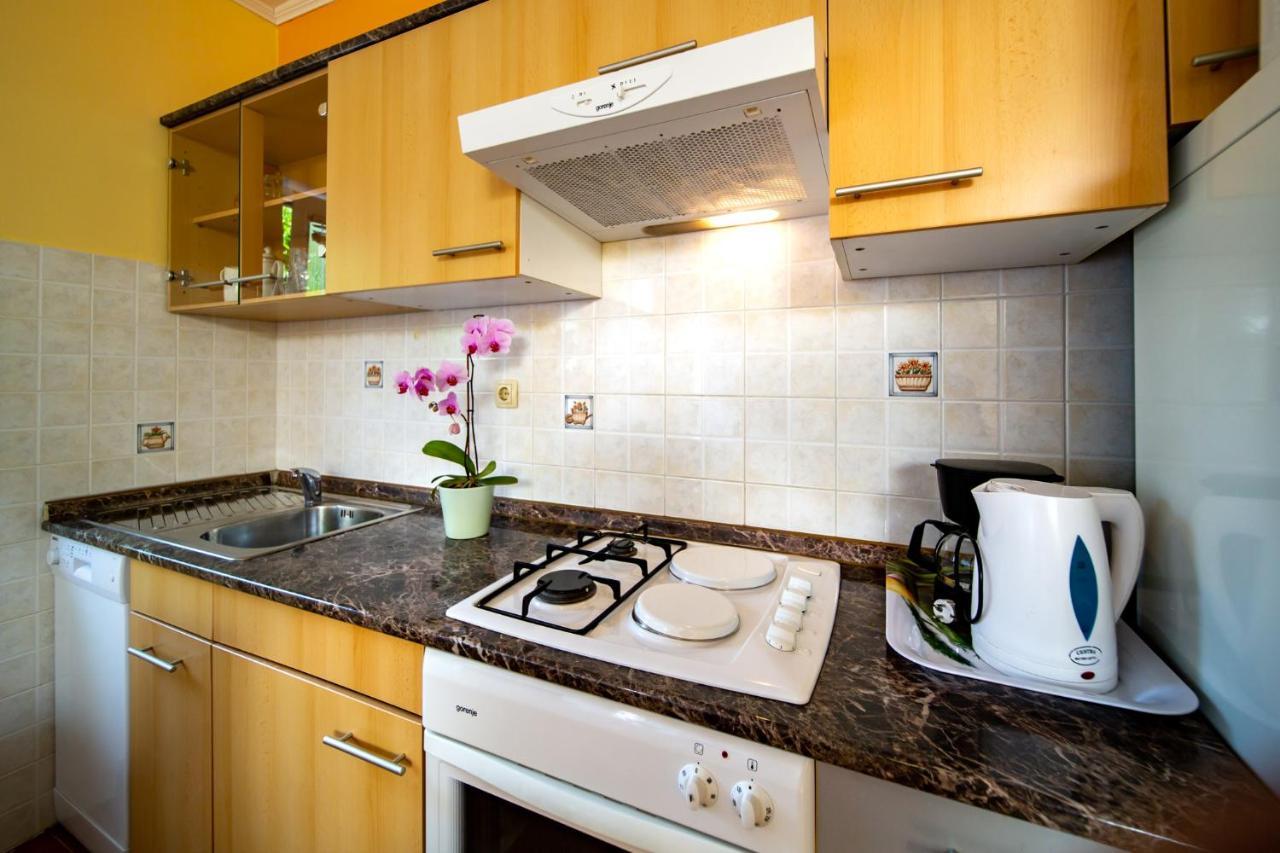 Kastell Apartments Lopar Ngoại thất bức ảnh