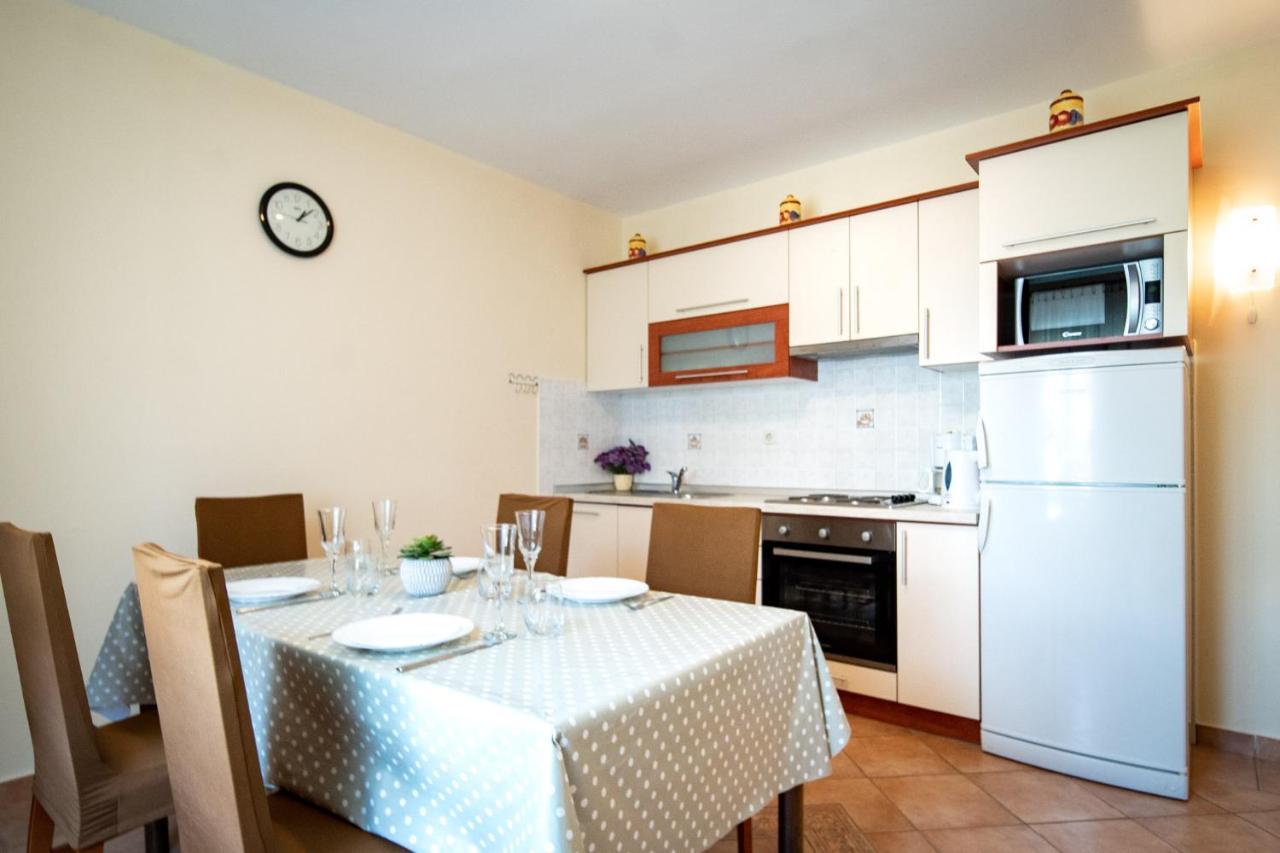 Kastell Apartments Lopar Ngoại thất bức ảnh