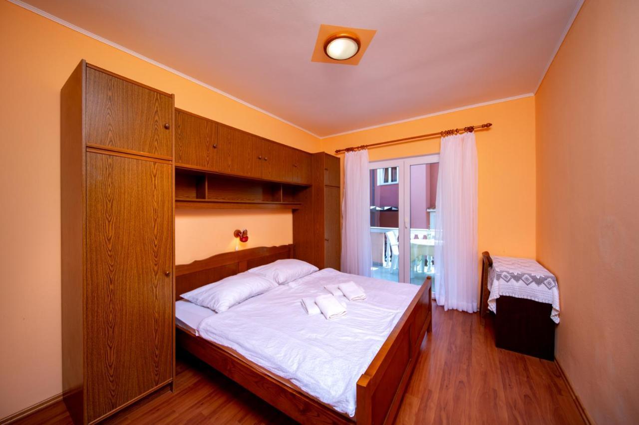 Kastell Apartments Lopar Ngoại thất bức ảnh