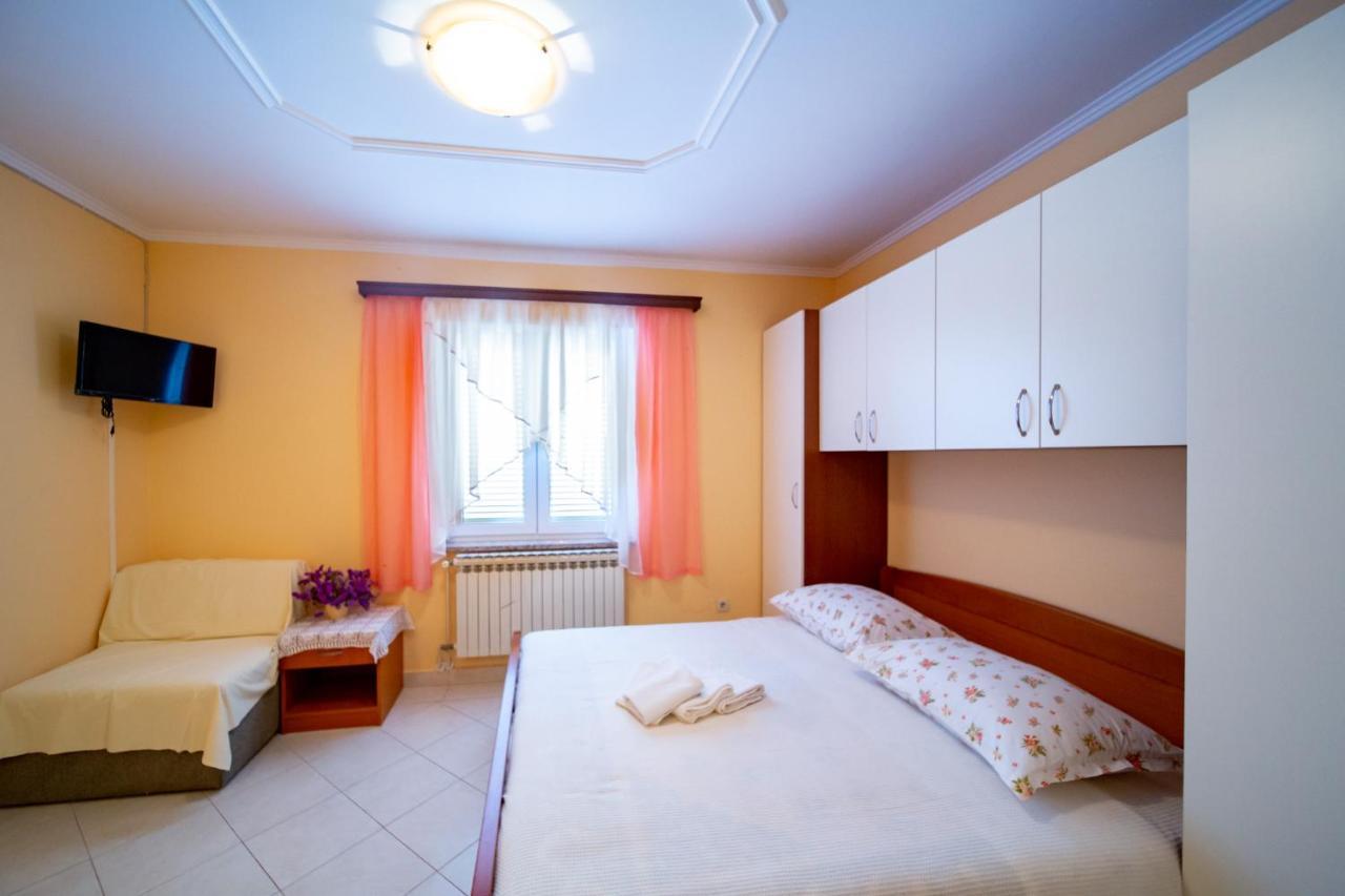 Kastell Apartments Lopar Ngoại thất bức ảnh