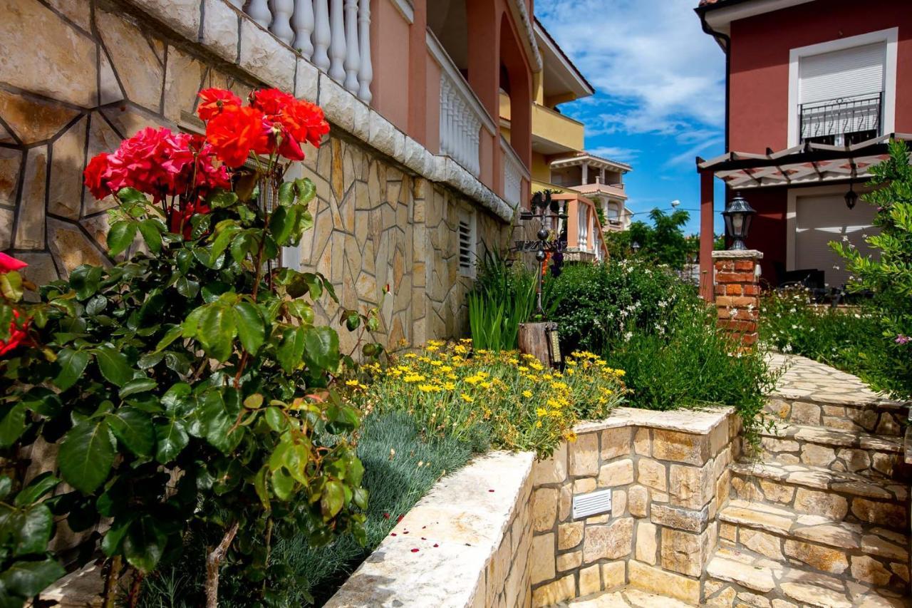 Kastell Apartments Lopar Ngoại thất bức ảnh